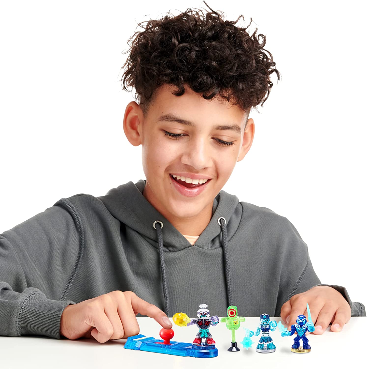 Akedo - Ultimate Arcade Warriors Starter Pack - Legendary Punch Attack - Mini Battling Action Figures - Ready, Fight, Split Strike - Image 2