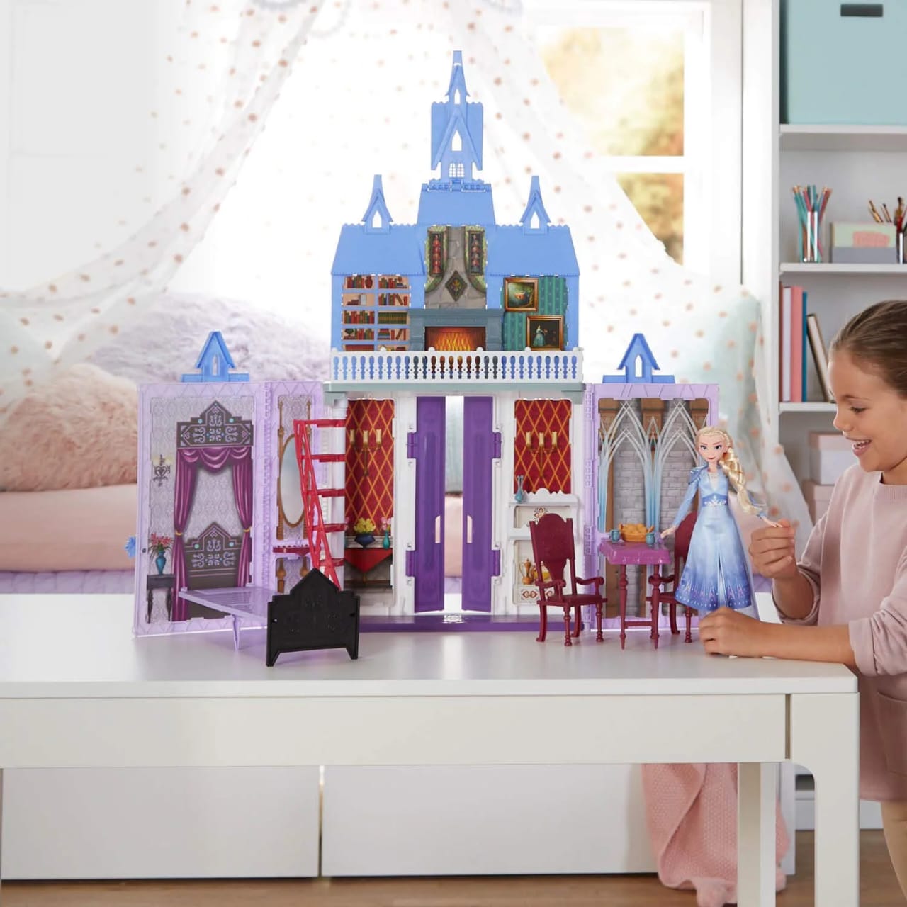 Disney Frozen Fold and Go Arendelle Castle Playset Inspired 2 Movie, Portable Play - Toy for Kids Ages 3 and up - Image 5