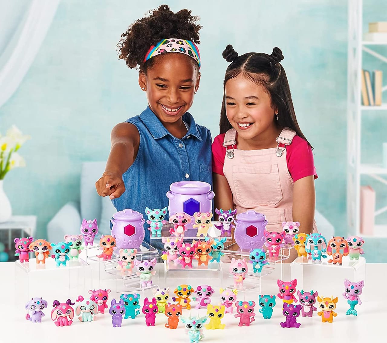 Magic Mixies Mixlings Tap & Reveal Cauldron, Magic Wand Reveals Magic Power and Surprise Reveal on Cauldron, for Kids Aged 5 and Up (Styles May Vary), Multicolor - Image 4