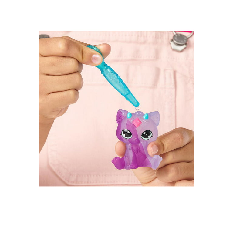 Magic Mixies Mixlings Tap & Reveal Cauldron, Magic Wand Reveals Magic Power and Surprise Reveal on Cauldron, for Kids Aged 5 and Up (Styles May Vary), Multicolor - Image 6