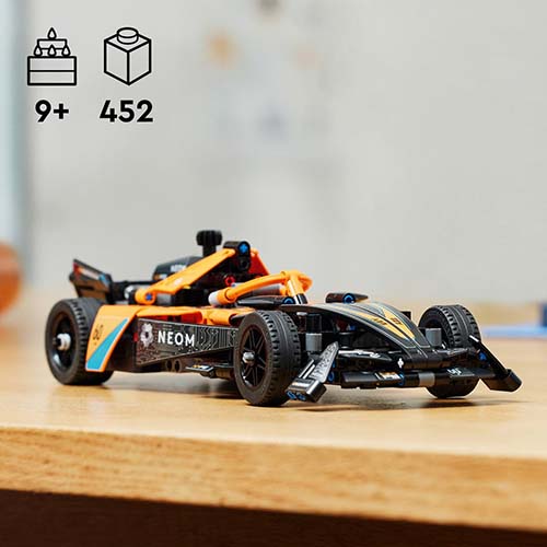 Lego Technic McLaren Formula E Team 42169 - Image 3