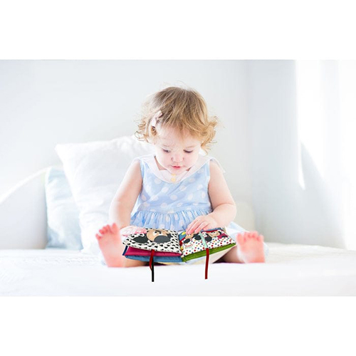 Libër i butë soft book full activities Disney Baby Clementoni - Image 4