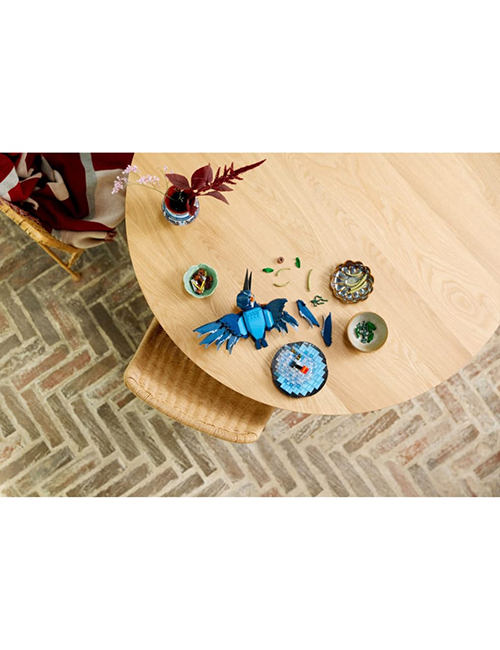 LEGO® Icons Kingfisher Bird Building Set 10331 - Image 4