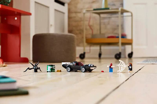 LEGO® Marvel 76309 Spider-Man vs. Venom Muscle Car - Image 4