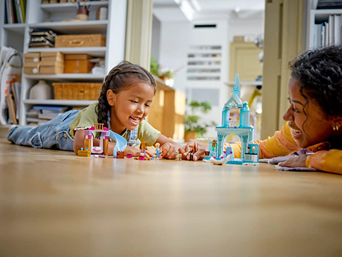 LEGO® ǀ Disney Frozen Elsa’s Frozen Castle Set 43238 - Image 6