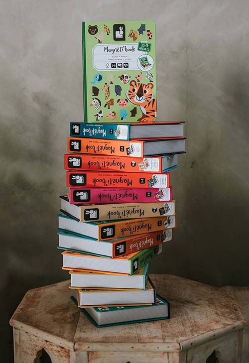 Libër magnetik profesionet Magnetibook Mix and Match Travel Game - (Jobs) Janod - Image 7