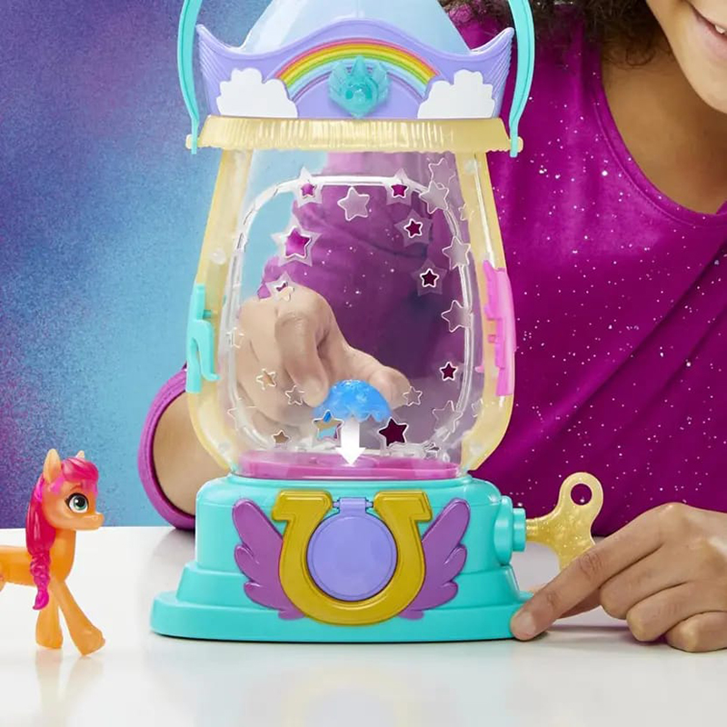 My Little Pony: A New Generation Movie Sparkle Reveal Lantern Sunny Starscout - Light Up Toy with 25 Pieces, Surprises - Image 9