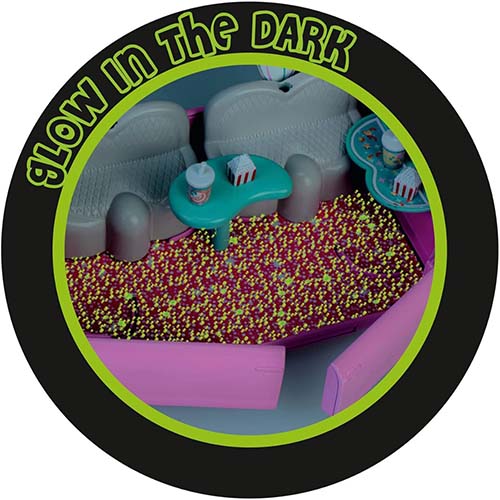 Set Trotties Emma with Limo, New York and Her Pop Up Mobile Limousine - Image 9